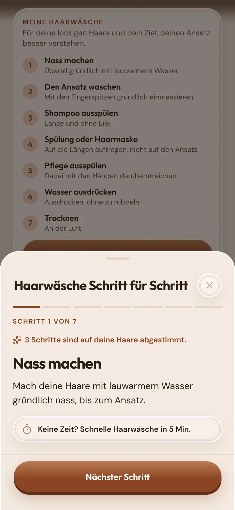 Geführte Haarwäsche, Schritt 1 von 7: Haare anfeuchten, mit der Option Express-Haarwäsche in 5 Minuten.